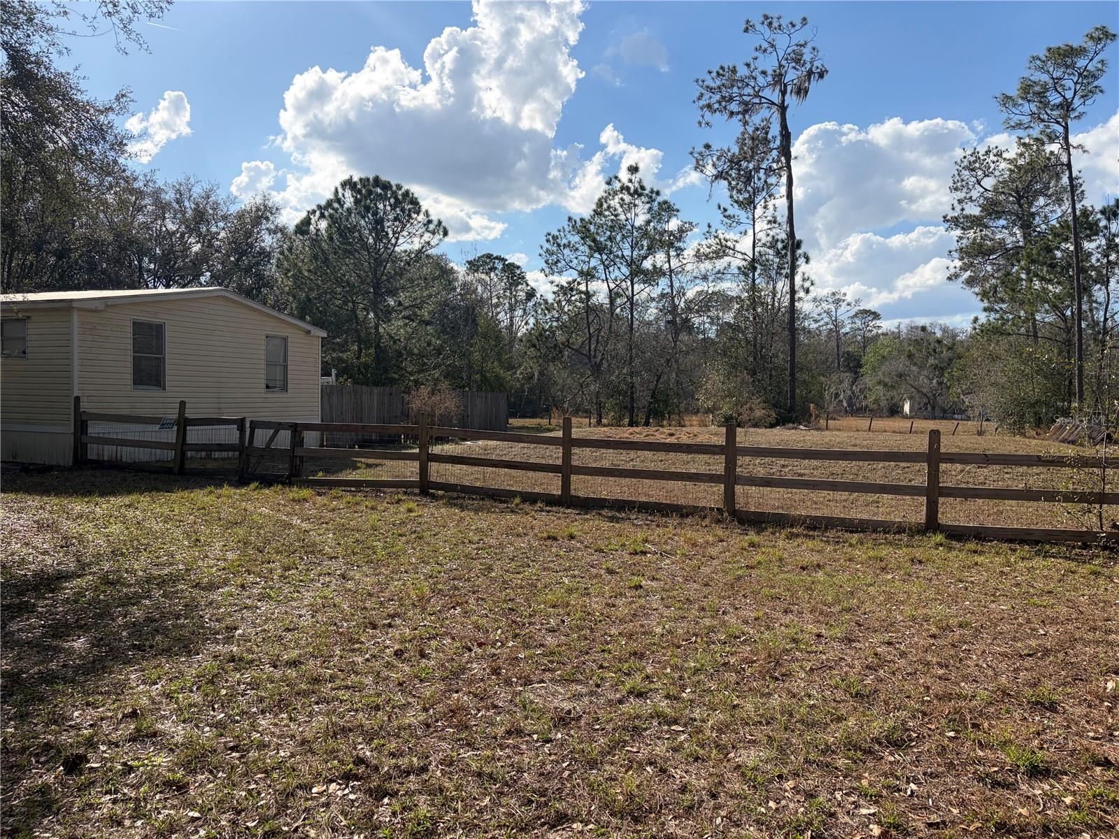 Listing photo id 25 for 6905 Pearson Lane