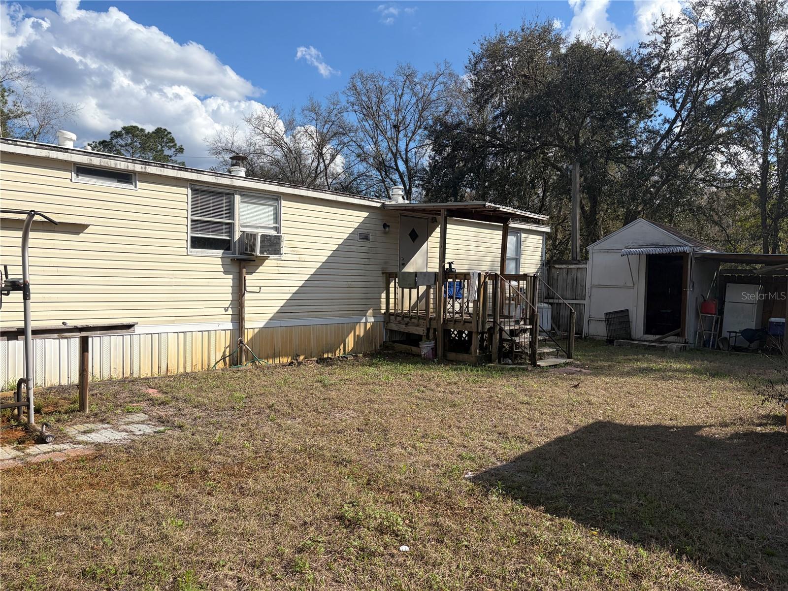 Listing photo id 28 for 6905 Pearson Lane