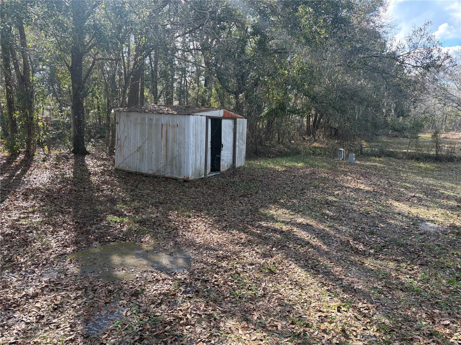 Listing photo id 31 for 6905 Pearson Lane