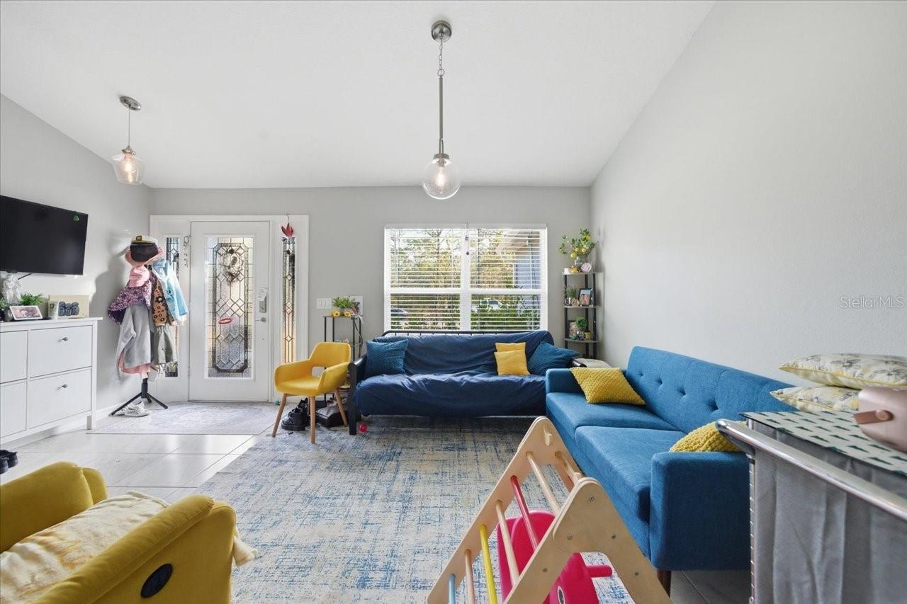 Image 23 of 54 For 12015 Phoenix Avenue