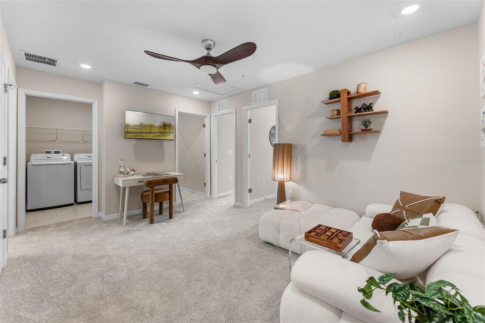 Image 13 of 22 For 612 Emerald Grove Drive