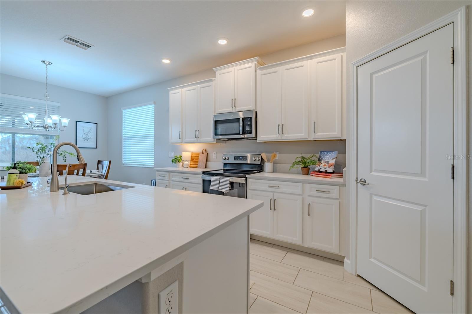 Image 21 of 56 For 10394 Tupper Cay Drive