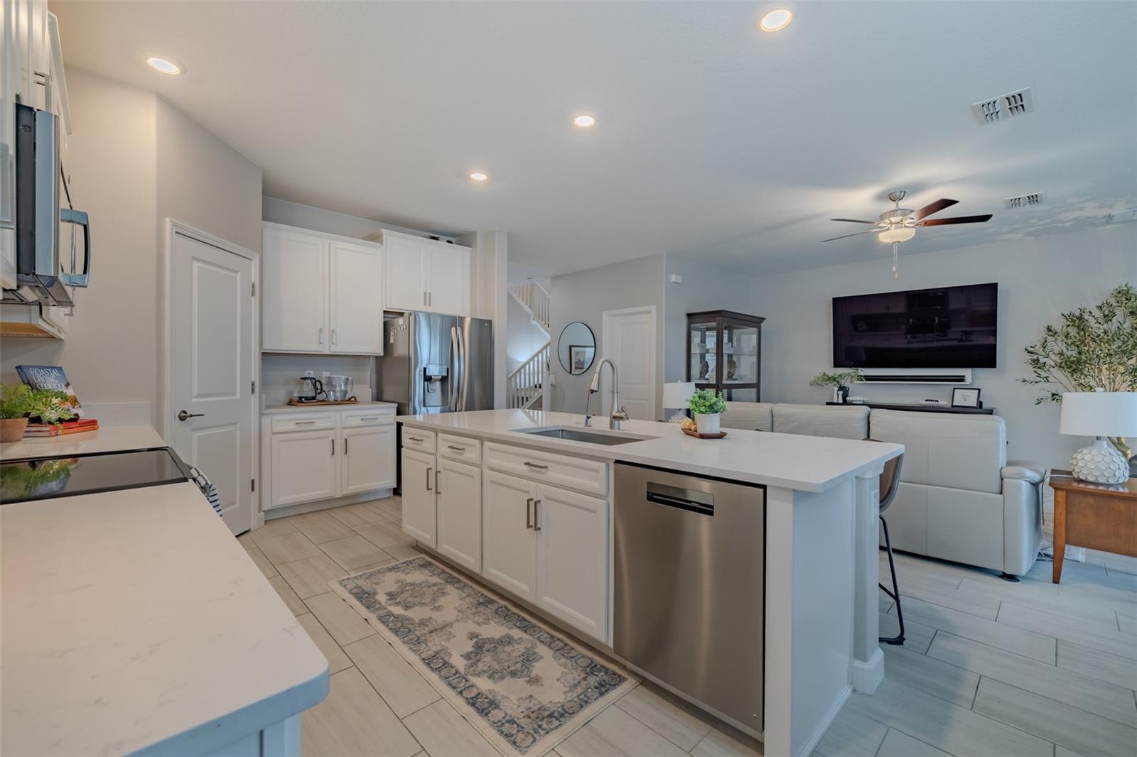 Image 22 of 56 For 10394 Tupper Cay Drive