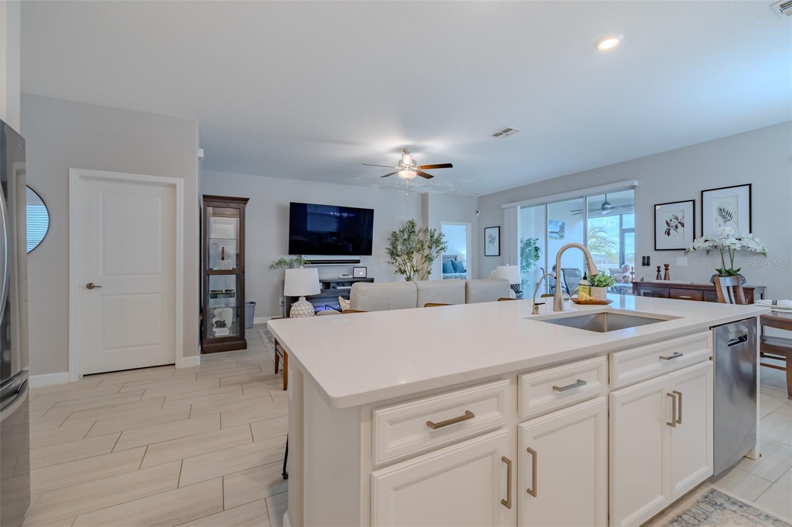 Image 23 of 56 For 10394 Tupper Cay Drive