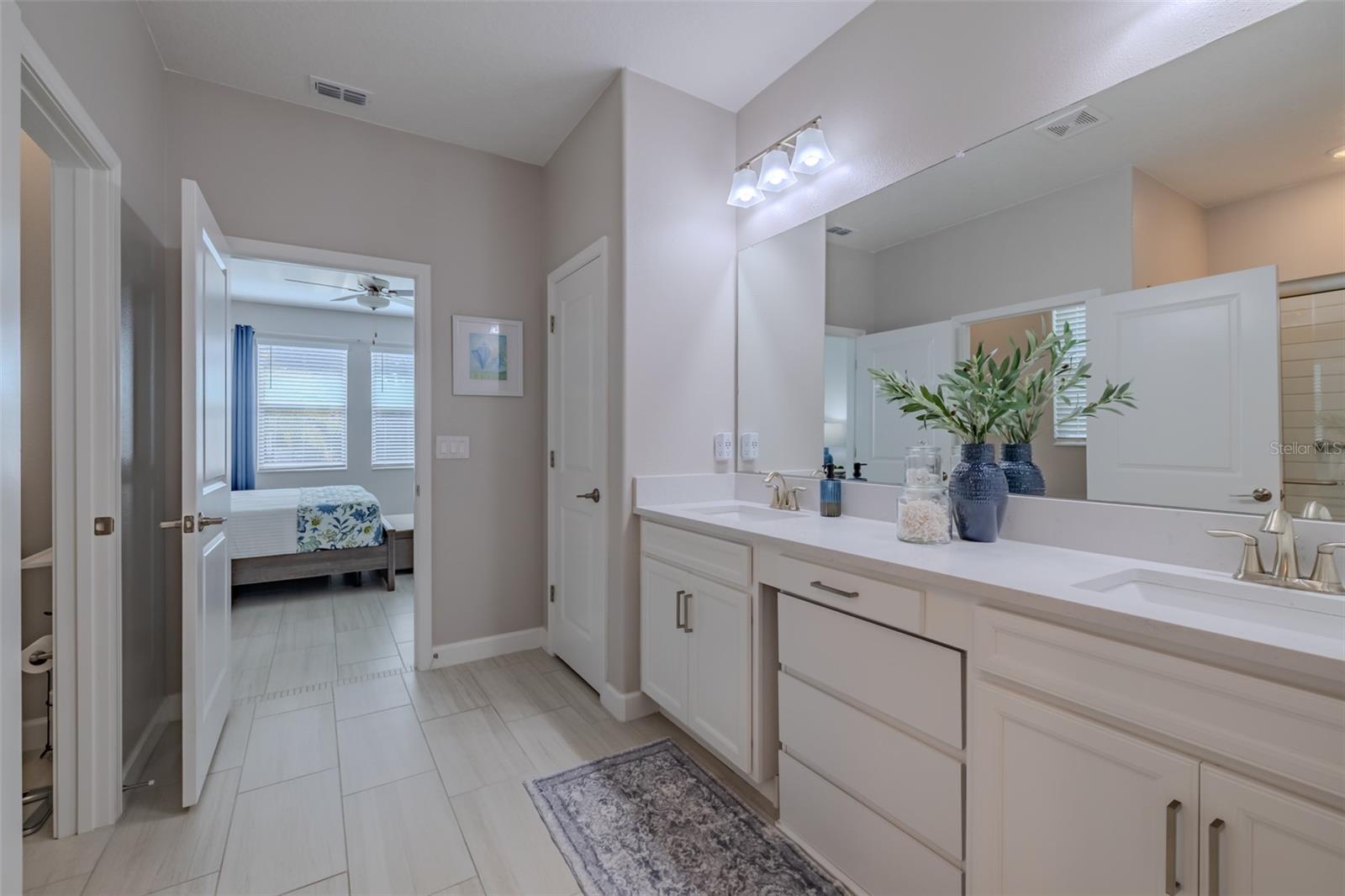 Image 29 of 56 For 10394 Tupper Cay Drive