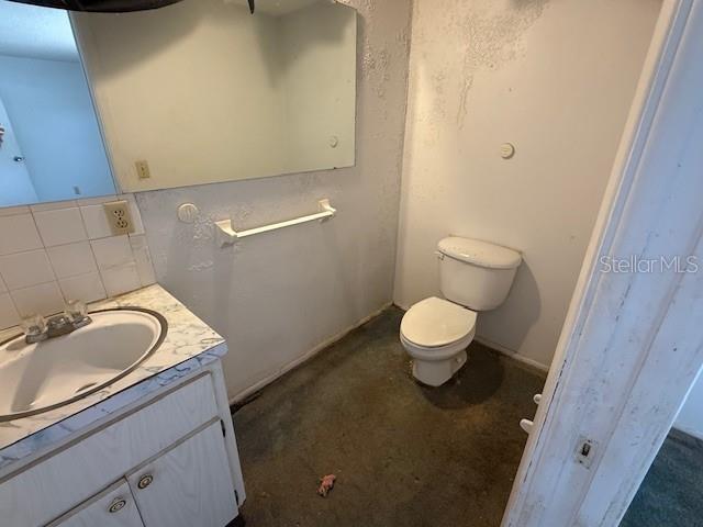 Image 11 of 18 For 7625 Farmlawn Drive