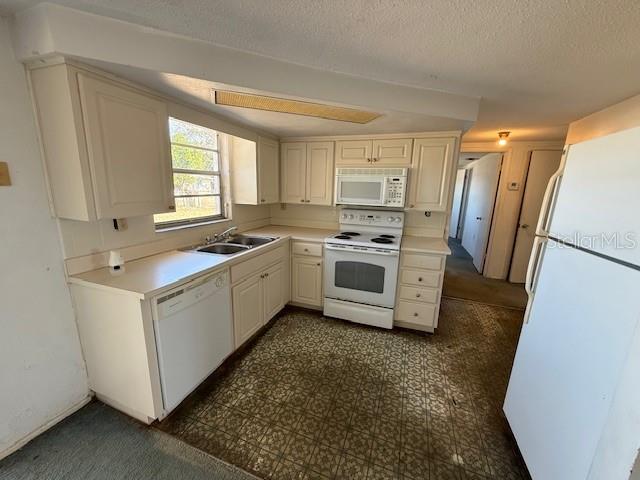 Image 6 of 18 For 7625 Farmlawn Drive