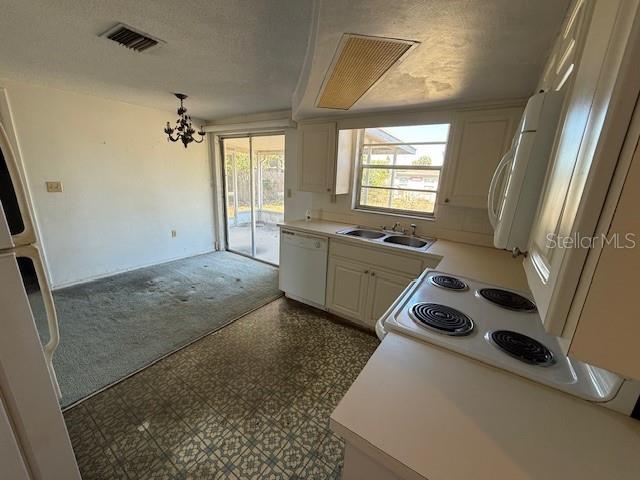 Image 8 of 18 For 7625 Farmlawn Drive