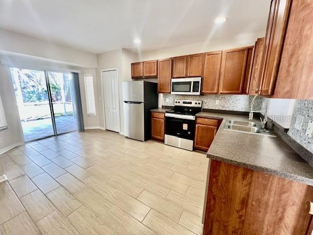 Image 15 of 50 For 15633 Stable Run Drive