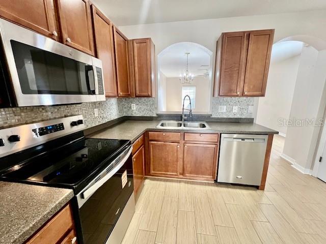 Image 16 of 50 For 15633 Stable Run Drive