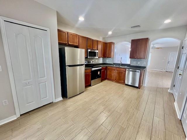 Image 9 of 50 For 15633 Stable Run Drive