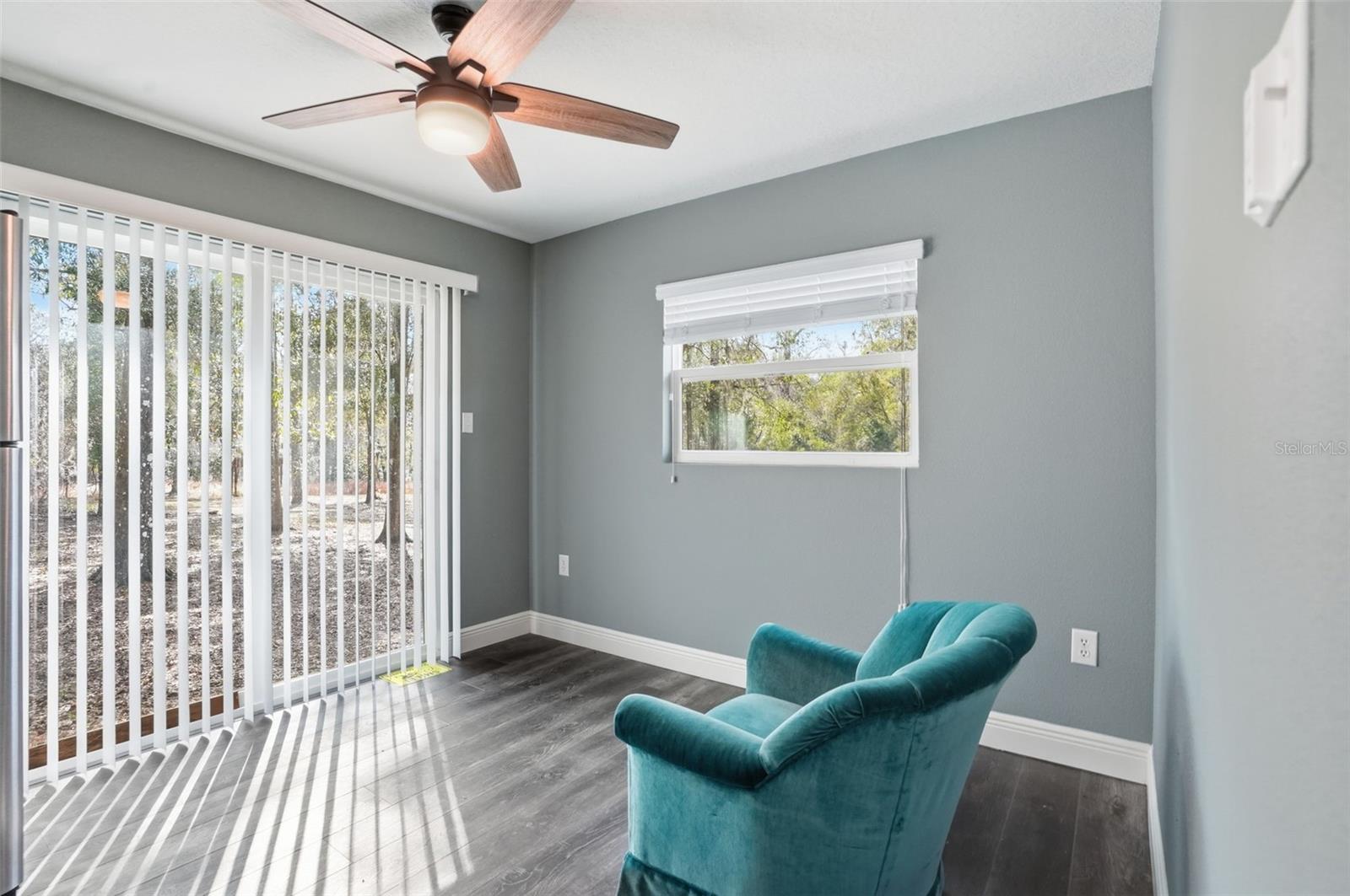 Image 15 of 35 For 16145 Snow Memorial Highway