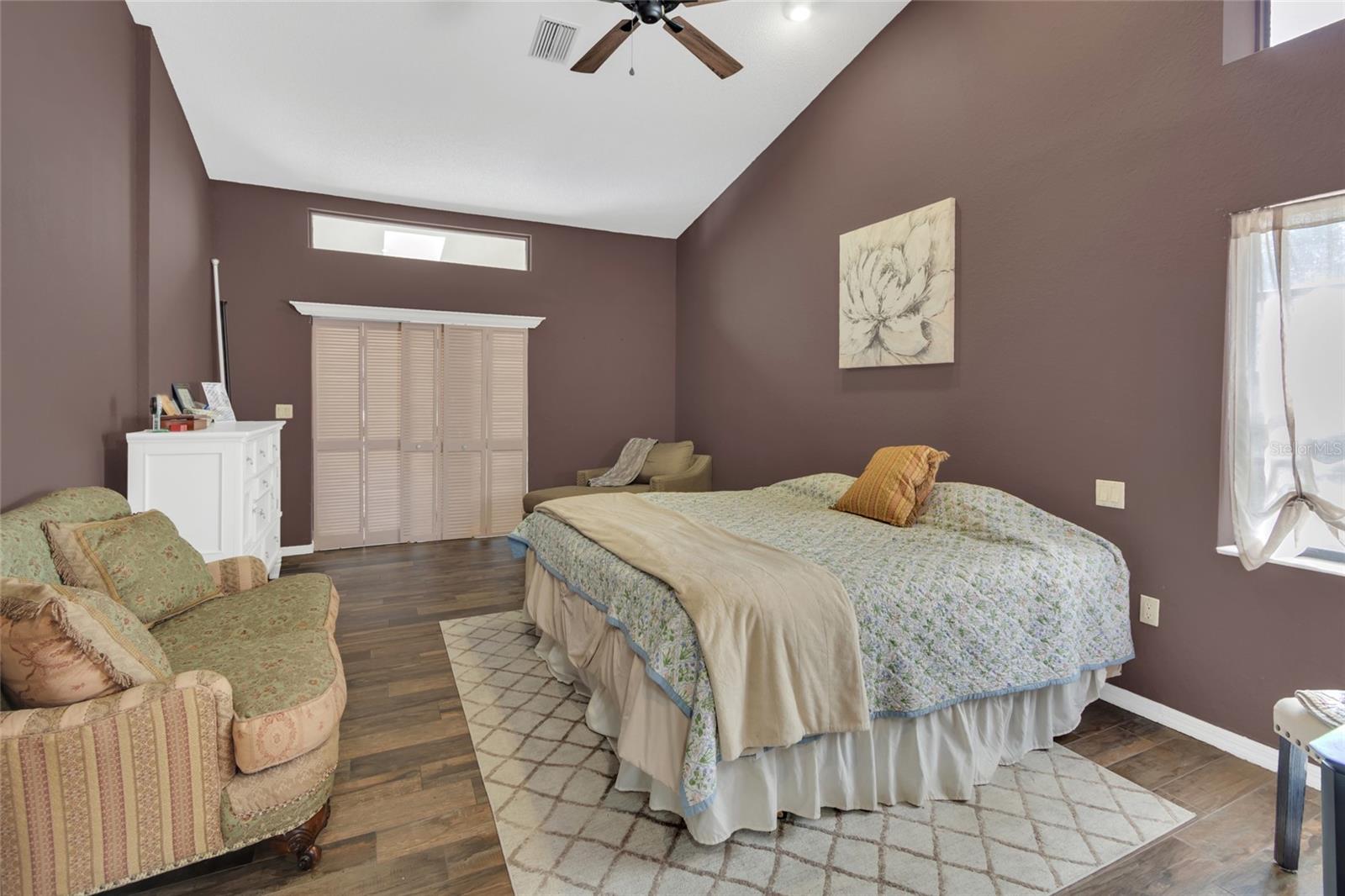 Listing photo id 10 for 8021 Moonlight Lane