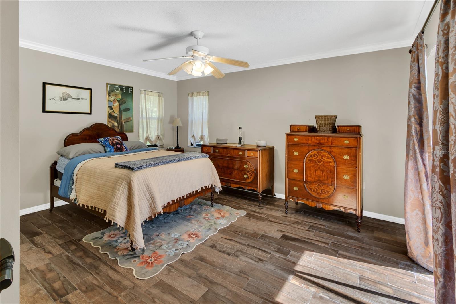 Listing photo id 35 for 8021 Moonlight Lane