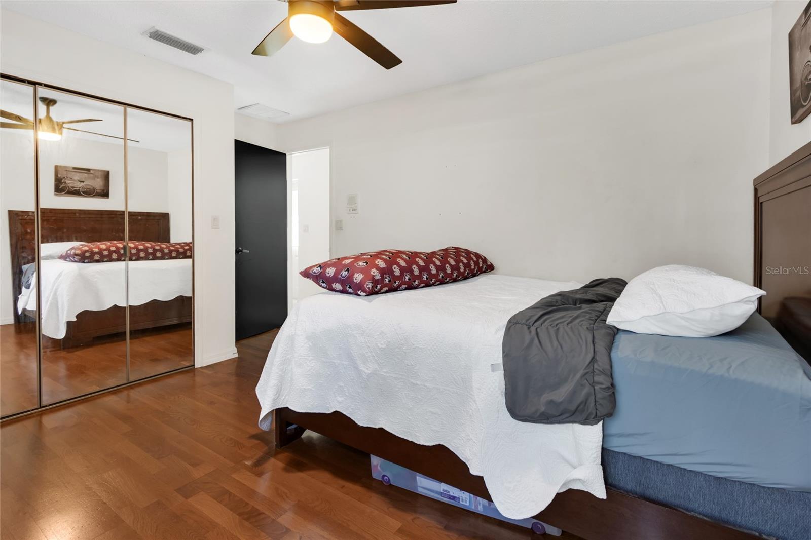 Listing photo id 40 for 8021 Moonlight Lane