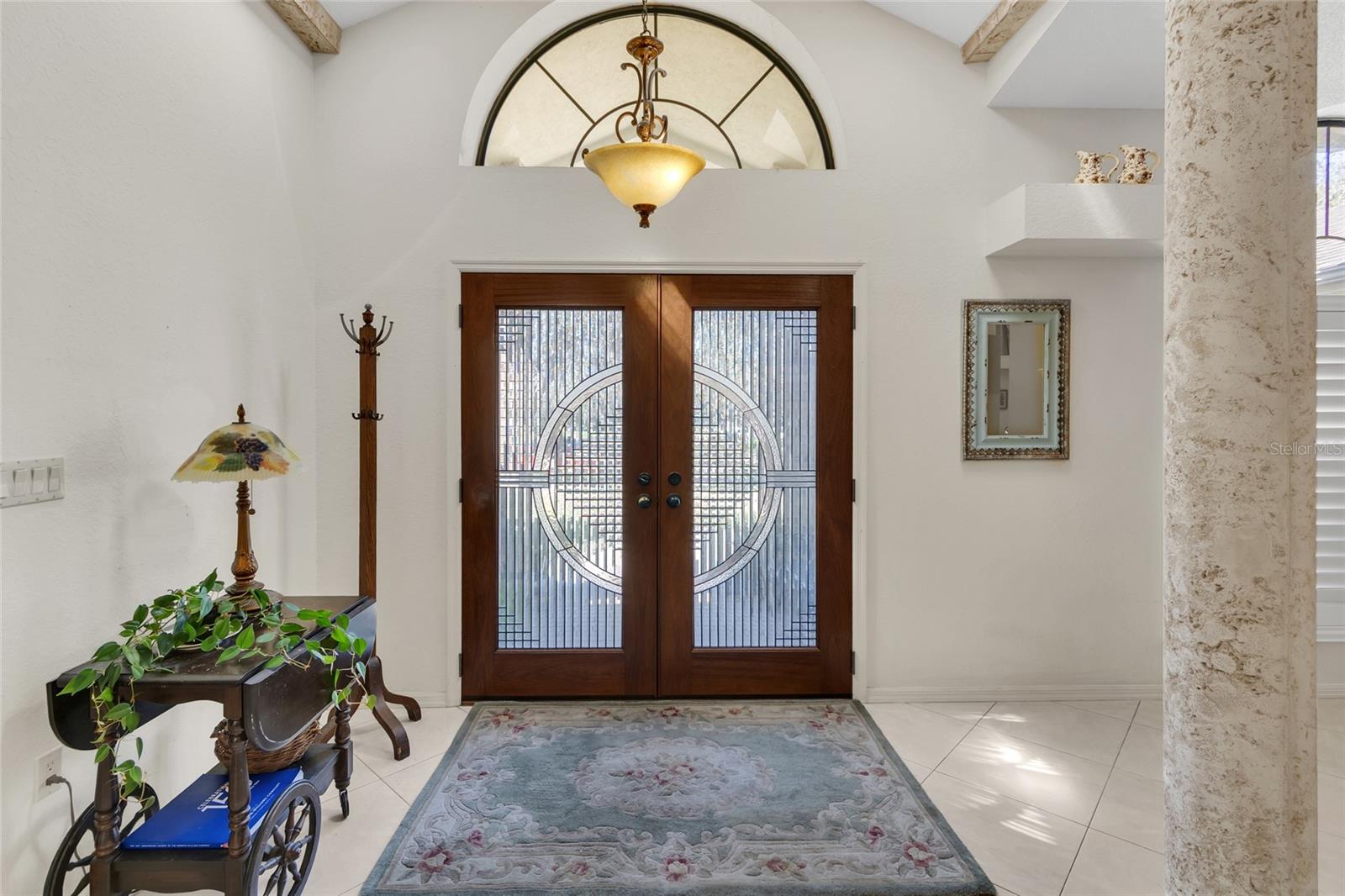 Listing photo id 3 for 8021 Moonlight Lane