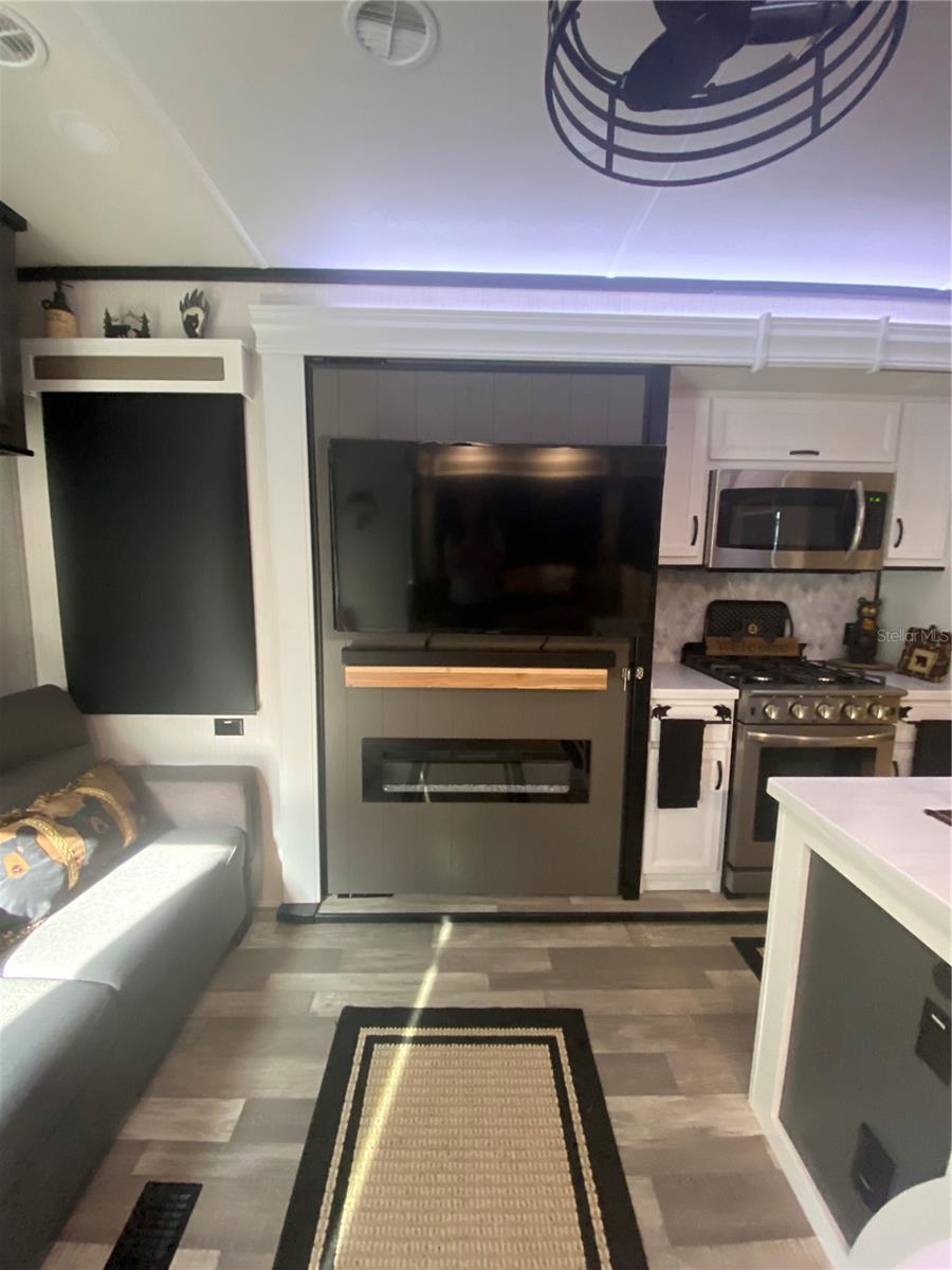 Image 12 of 42 For 25059 143rd Place Ne 102