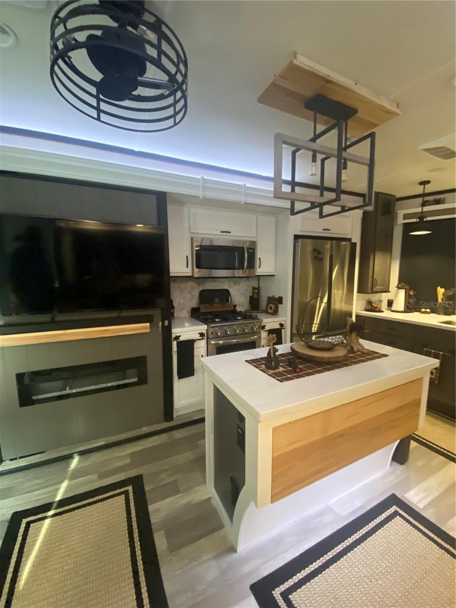 Image 15 of 42 For 25059 143rd Place Ne 102