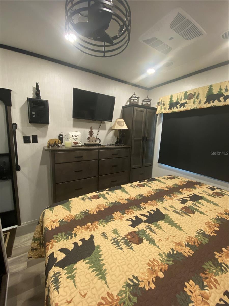 Image 24 of 42 For 25059 143rd Place Ne 102