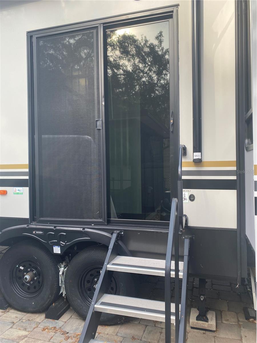 Image 5 of 42 For 25059 143rd Place Ne 102