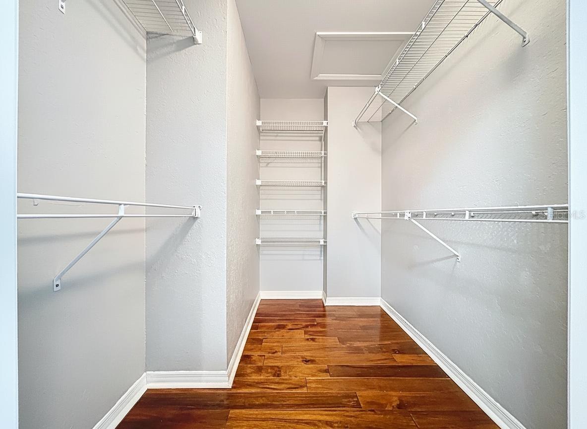 Listing photo id 35 for 10655 Lakeview Drive