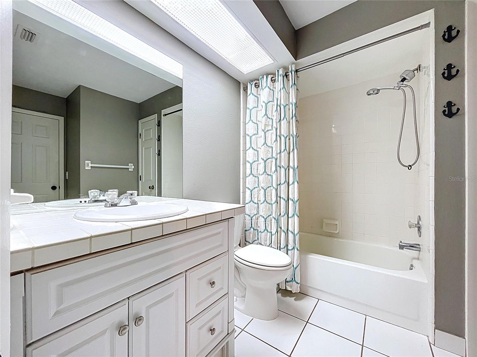 Listing photo id 42 for 10655 Lakeview Drive