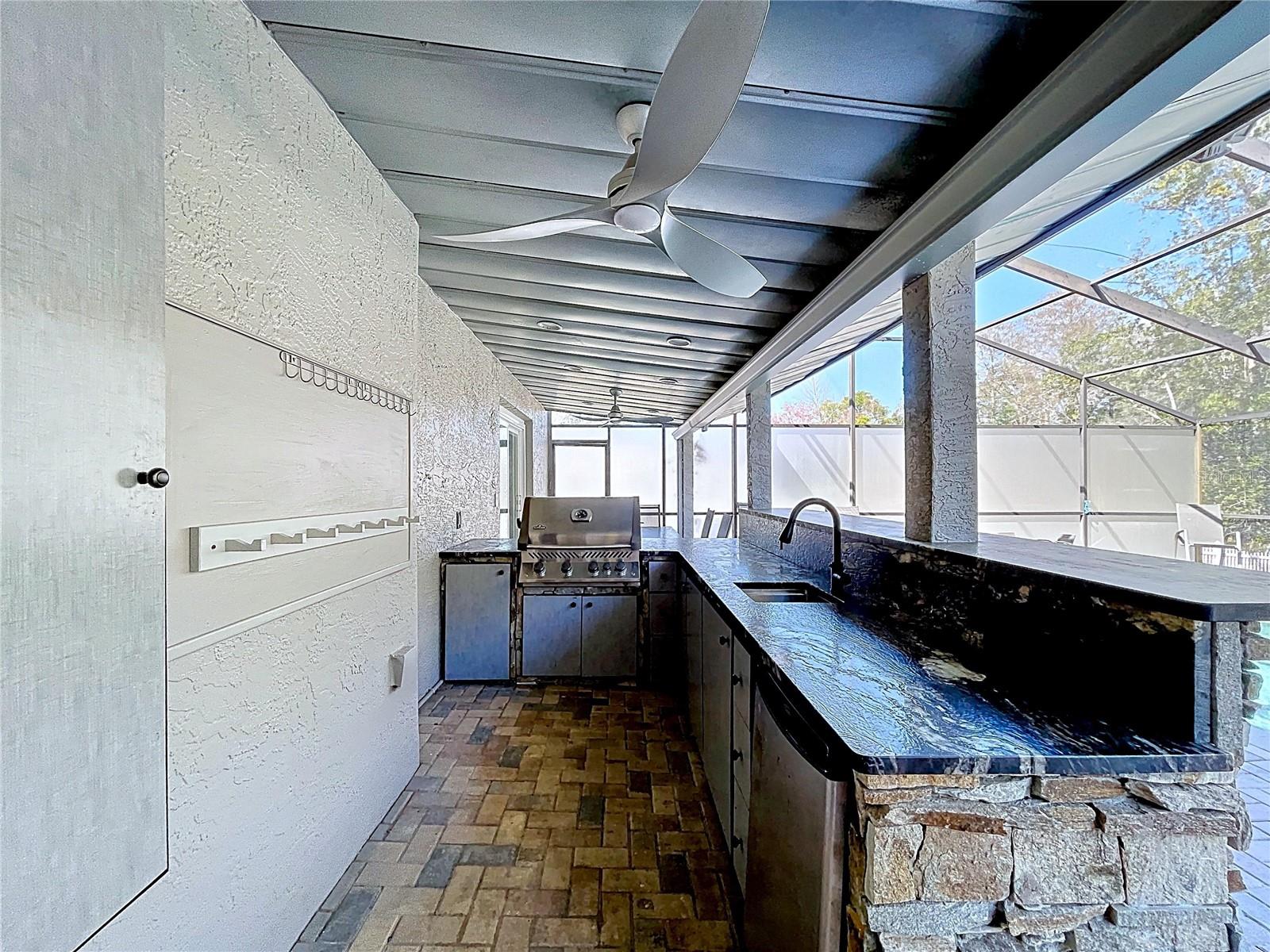 Listing photo id 56 for 10655 Lakeview Drive