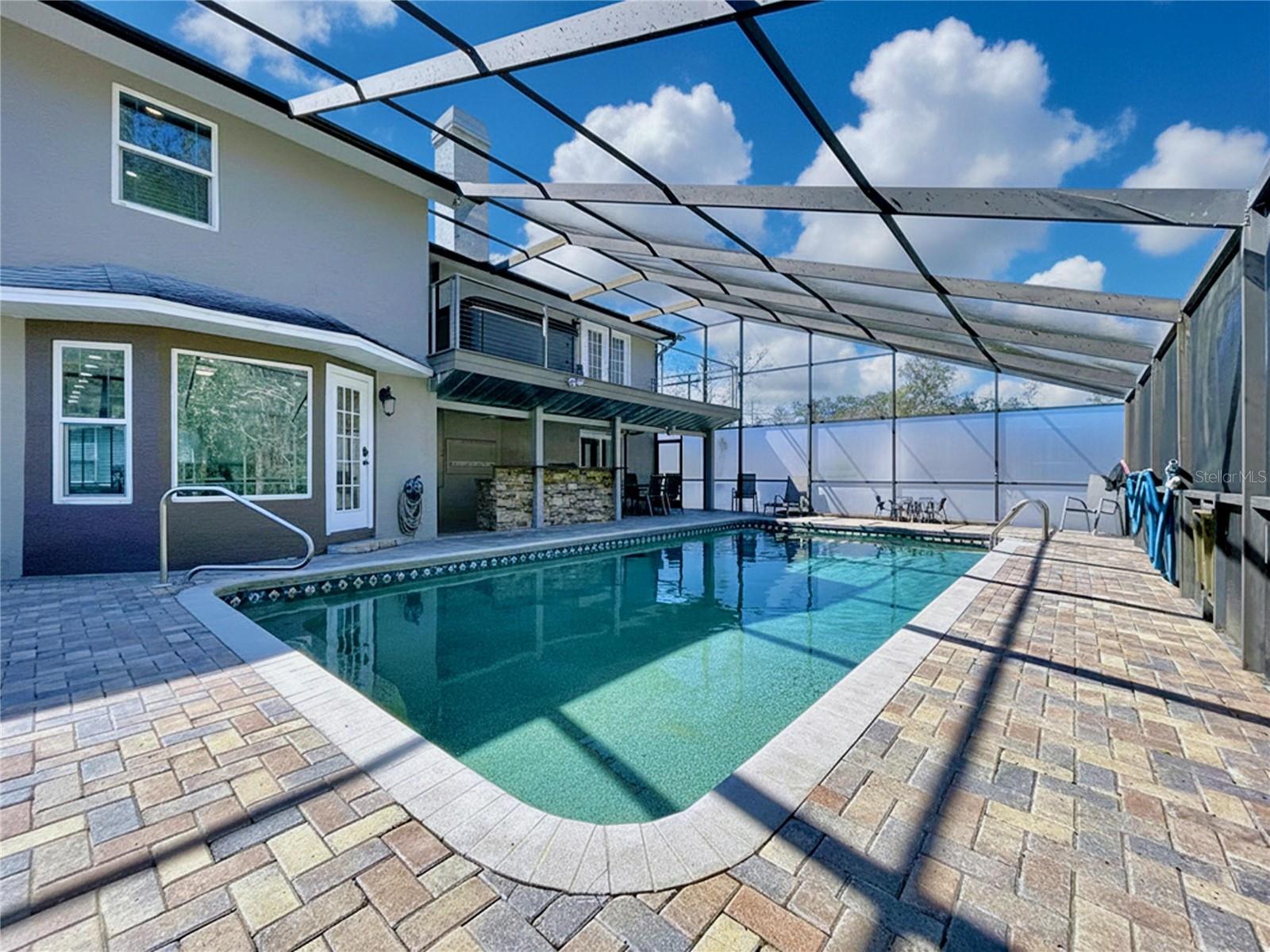 Listing photo id 59 for 10655 Lakeview Drive