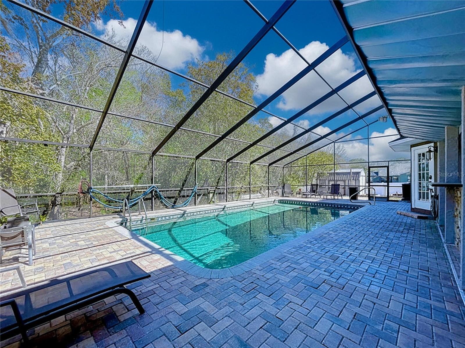 Listing photo id 61 for 10655 Lakeview Drive