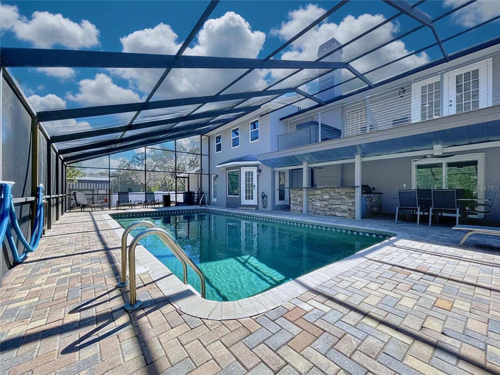 Listing photo id 62 for 10655 Lakeview Drive