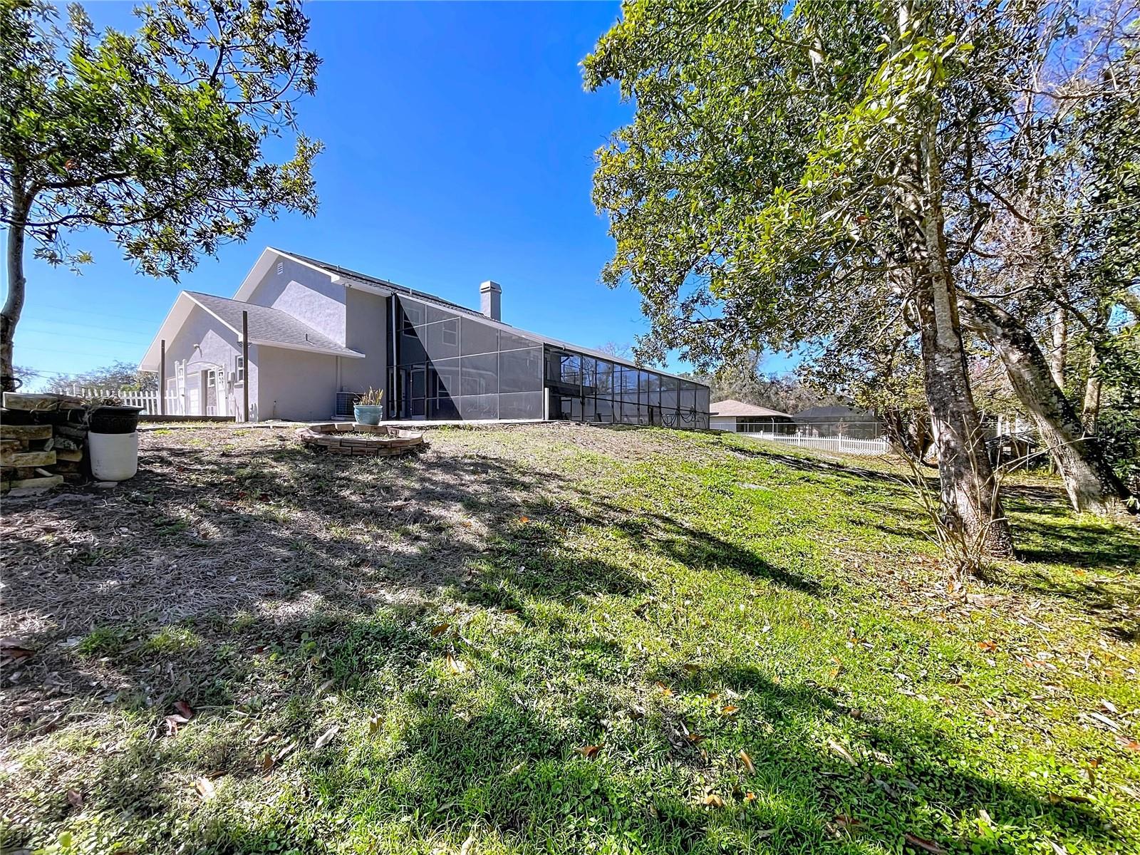 Listing photo id 68 for 10655 Lakeview Drive