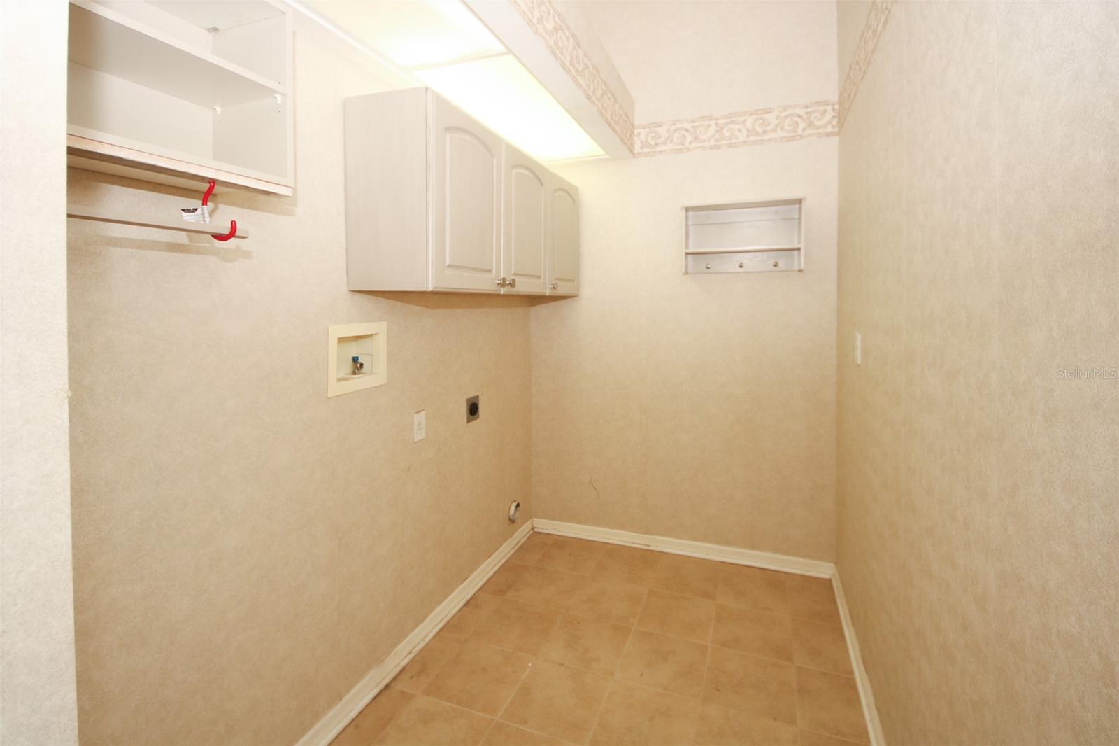 Image 29 of 46 For 8506 Coral Creek Loop