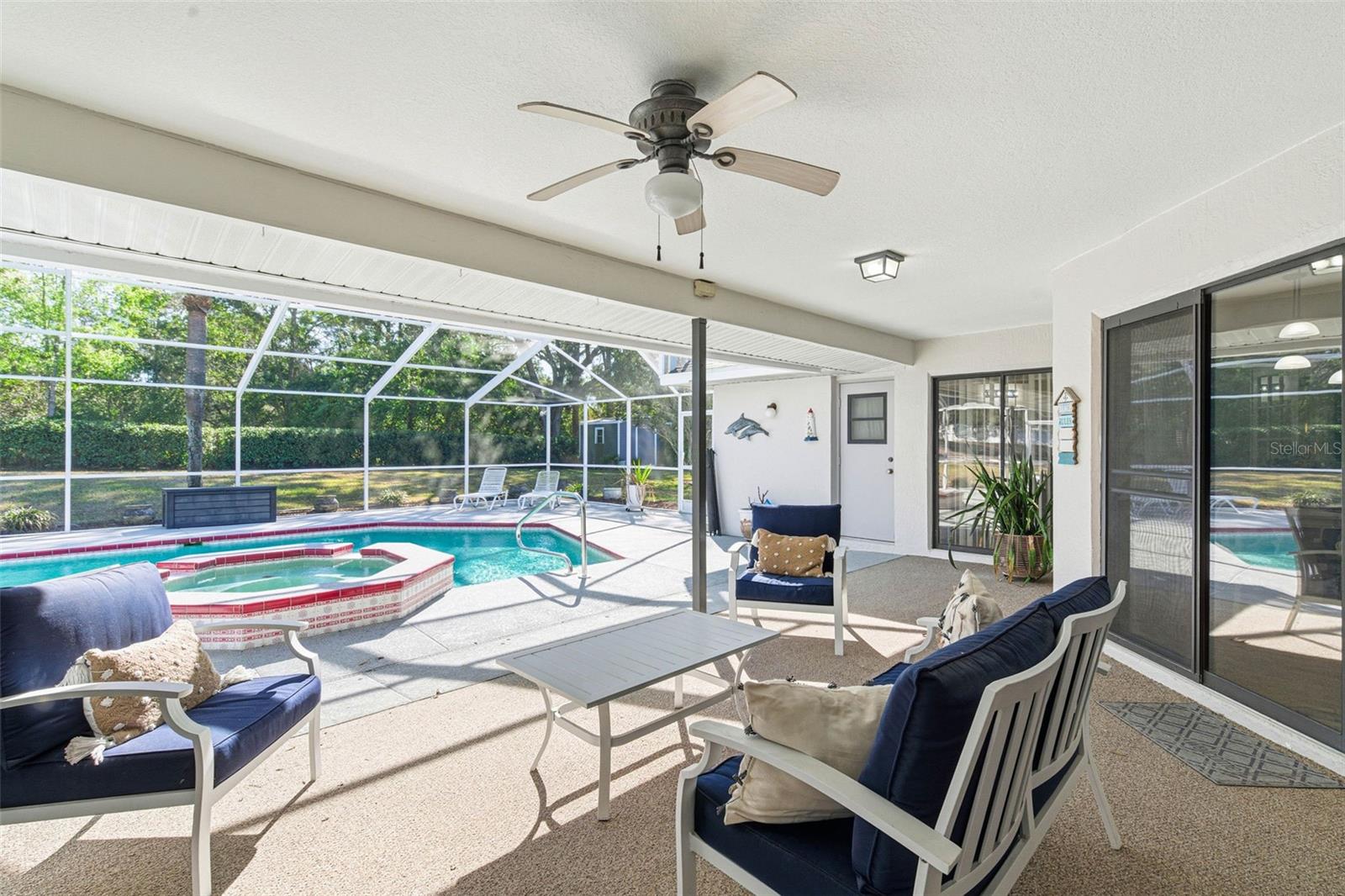 Listing photo id 23 for 3050 Stephanie Drive