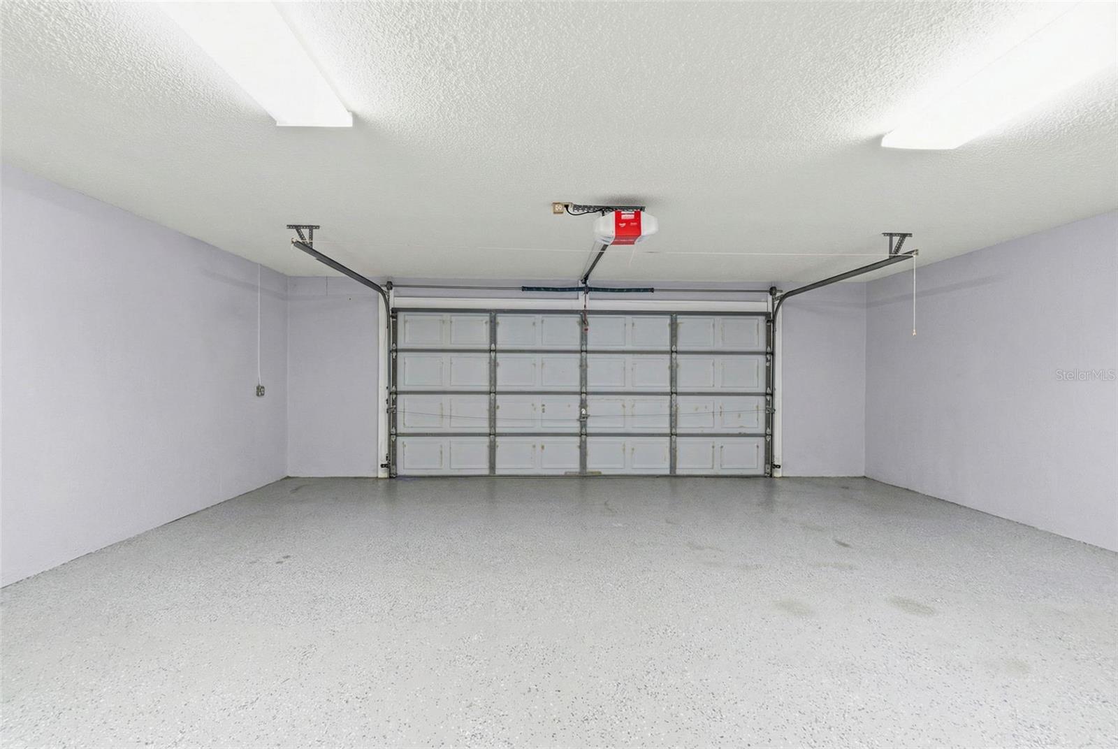 Listing photo id 29 for 3050 Stephanie Drive