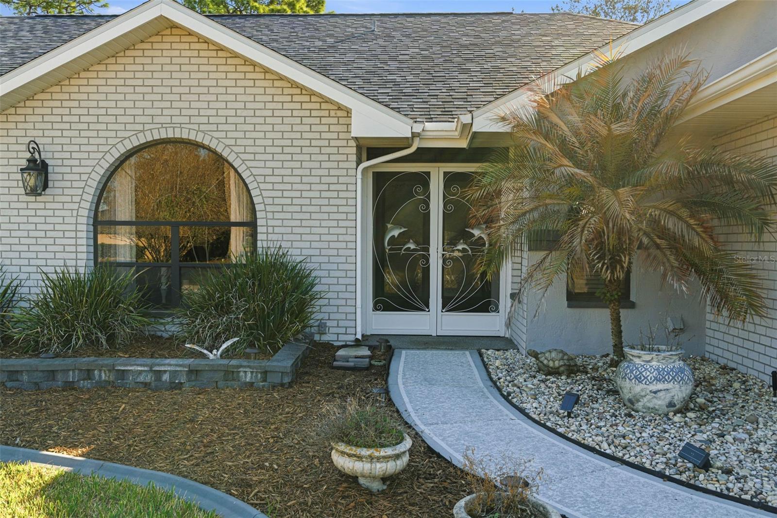 Listing photo id 2 for 3050 Stephanie Drive