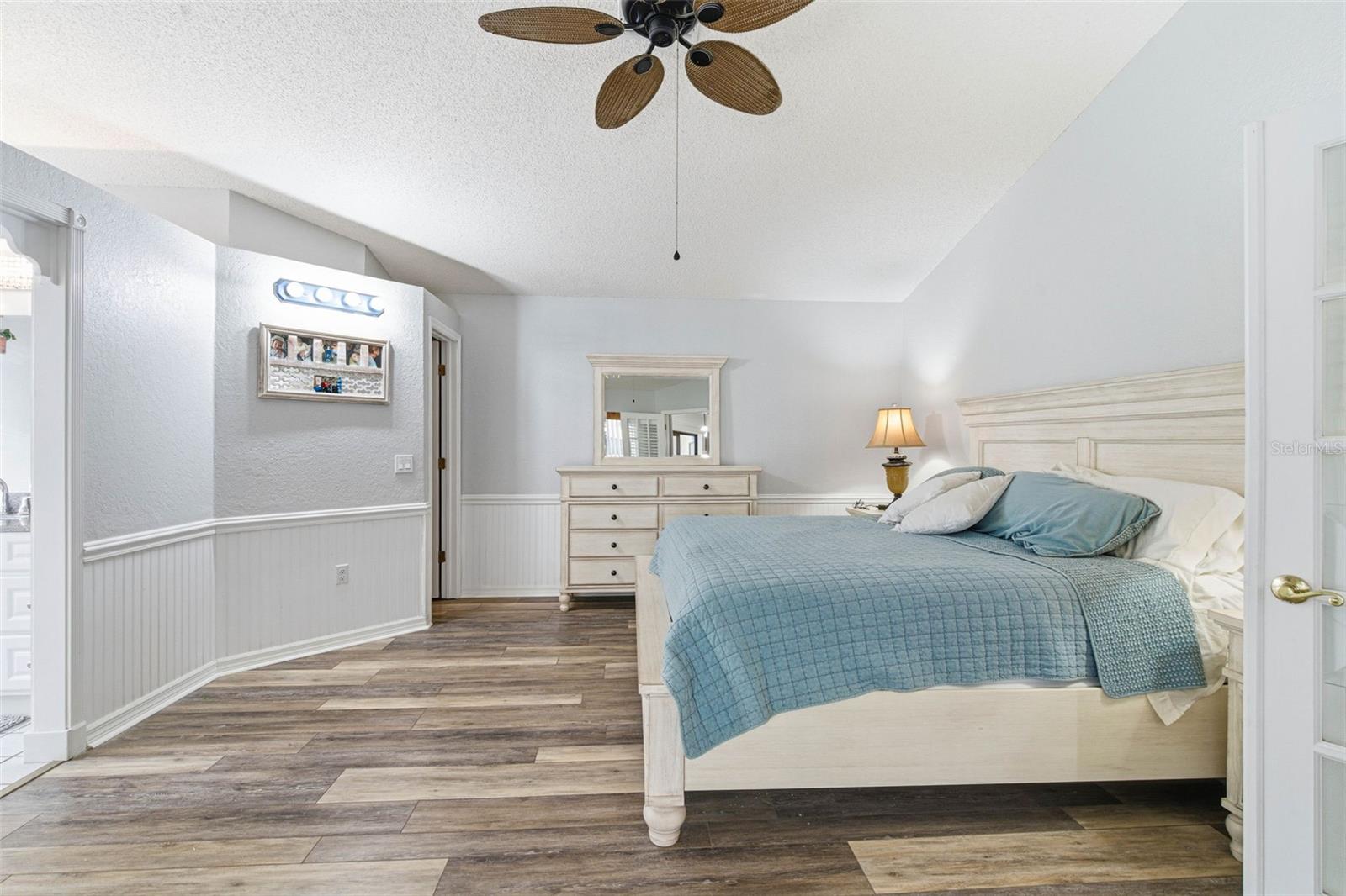 Listing photo id 48 for 3050 Stephanie Drive