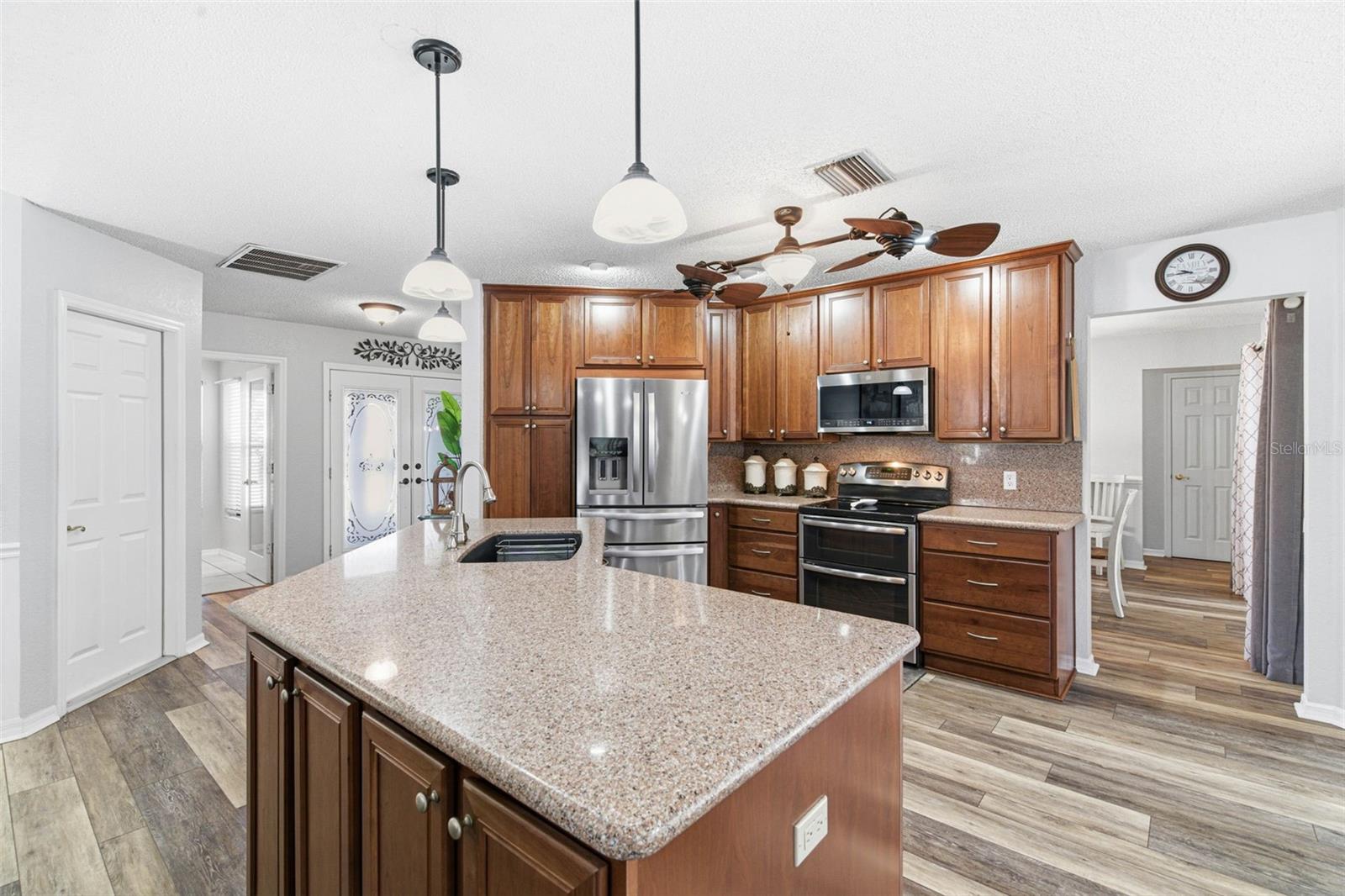 Listing photo id 57 for 3050 Stephanie Drive