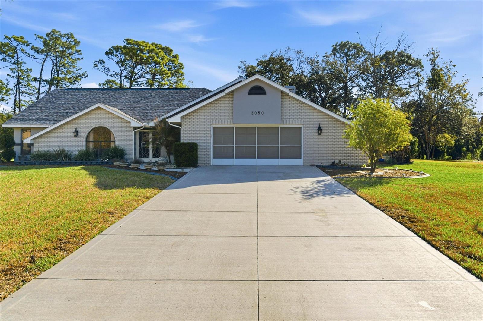 Listing photo id 66 for 3050 Stephanie Drive