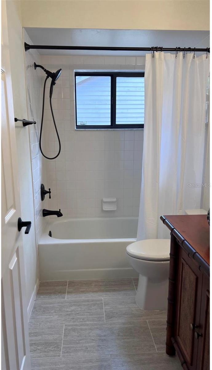 Image 11 of 17 For 1890 Whispering Way 1890