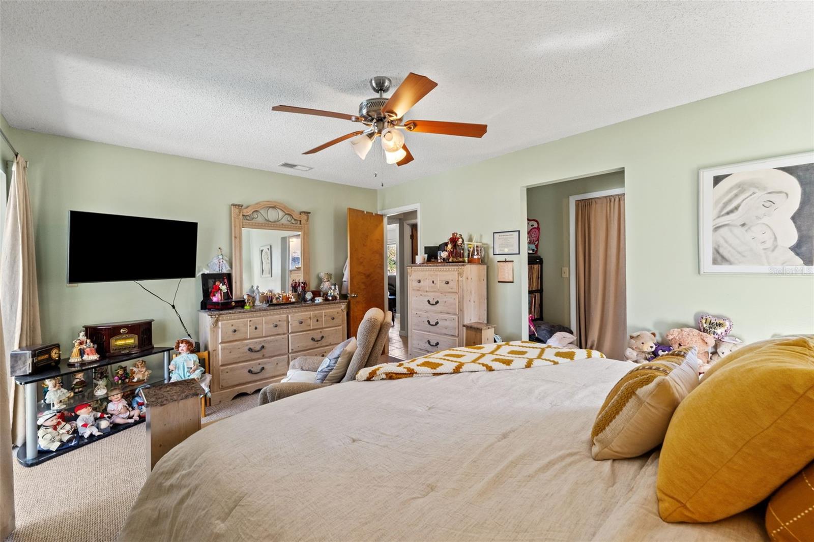 Image 17 of 34 For 4151 Montano Avenue