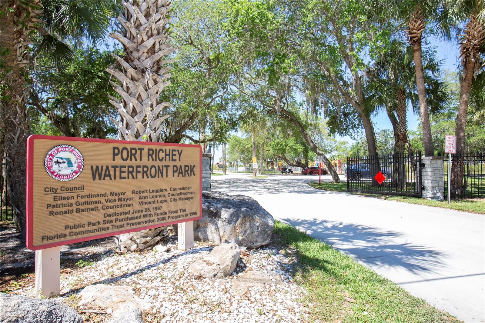 Listing photo id 8 for 5274 Miller Bayou Drive