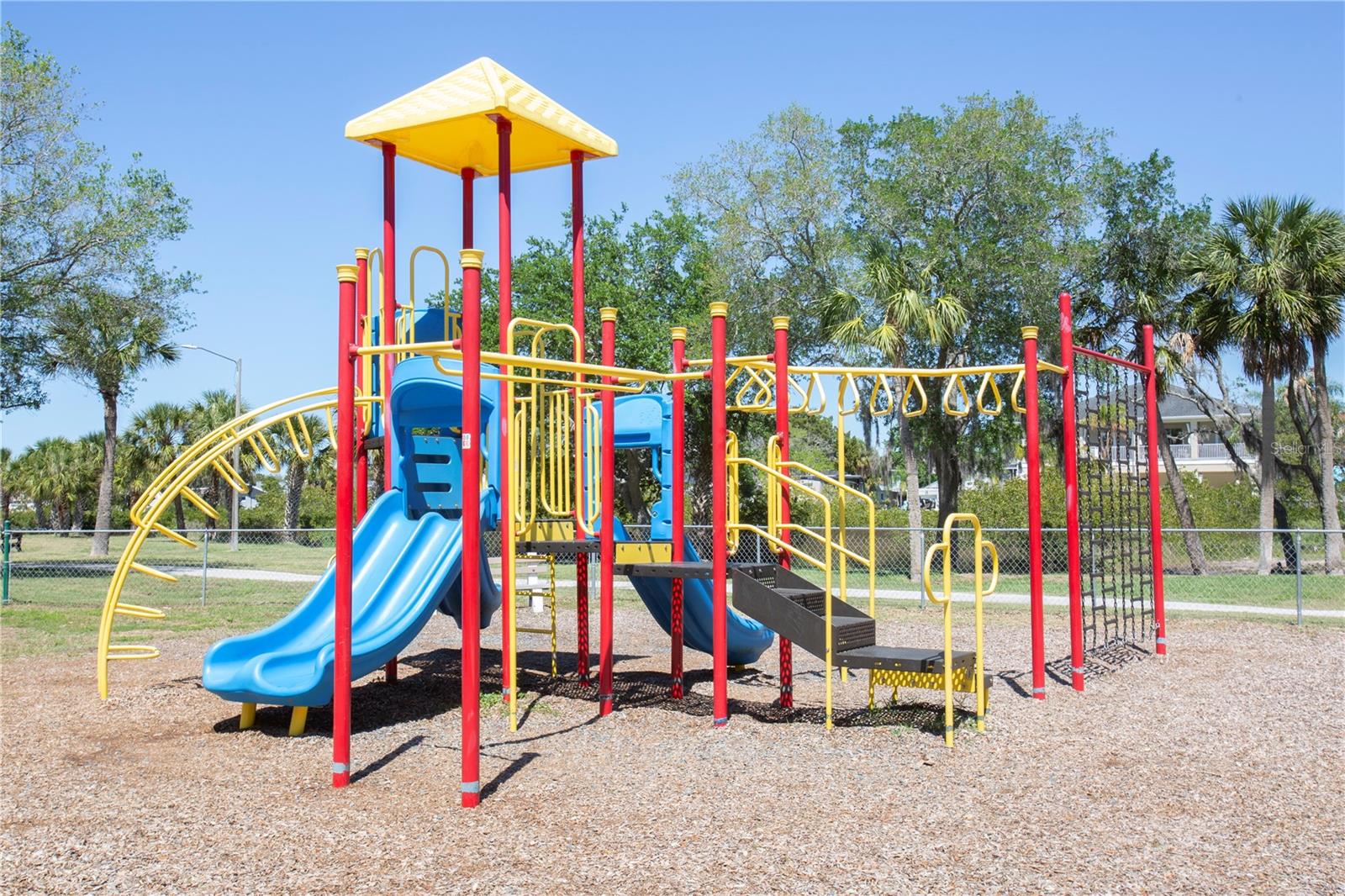 Listing photo id 9 for 5274 Miller Bayou Drive