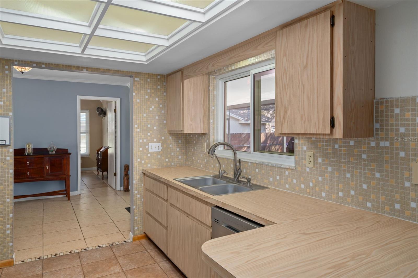 Image 18 of 46 For 2271 Republic Drive