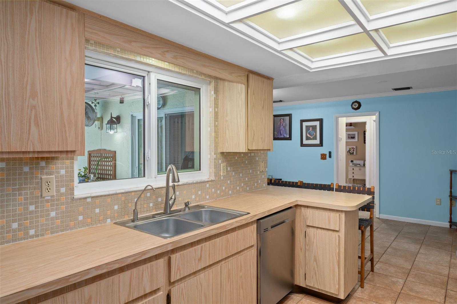 Image 19 of 46 For 2271 Republic Drive