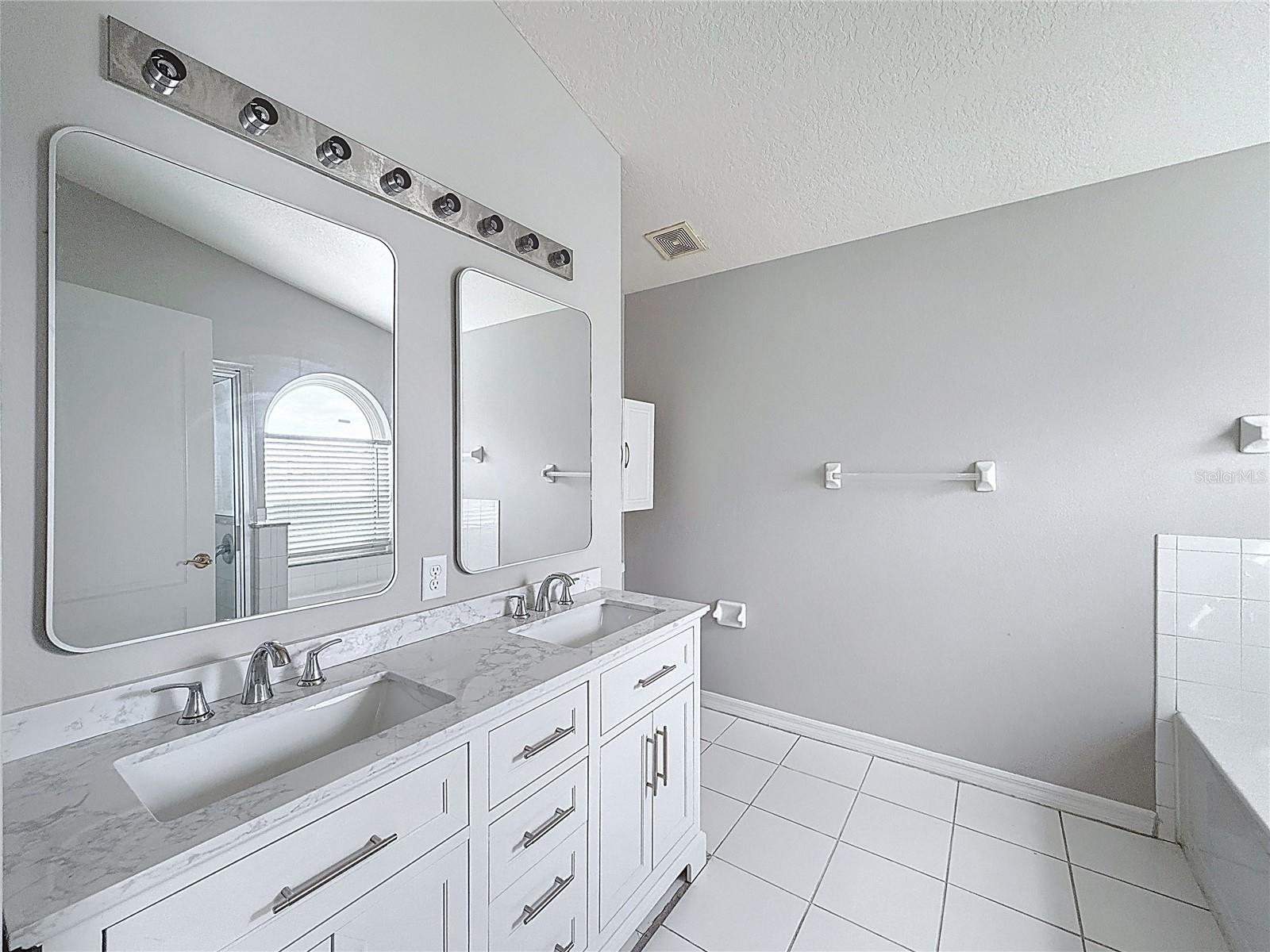 Image 20 of 46 For 4224 Savage Station Circle