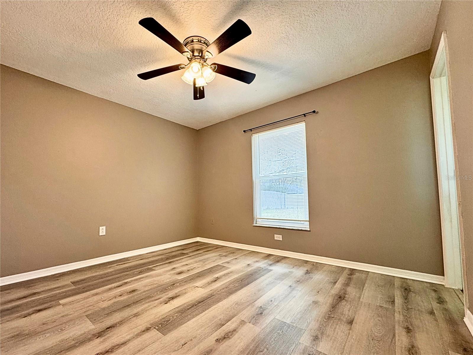 Image 16 of 23 For 1215 Gatewood Avenue