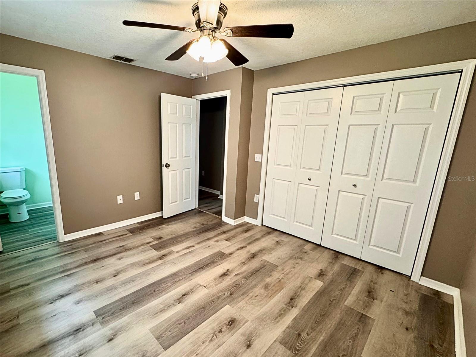 Image 17 of 23 For 1215 Gatewood Avenue