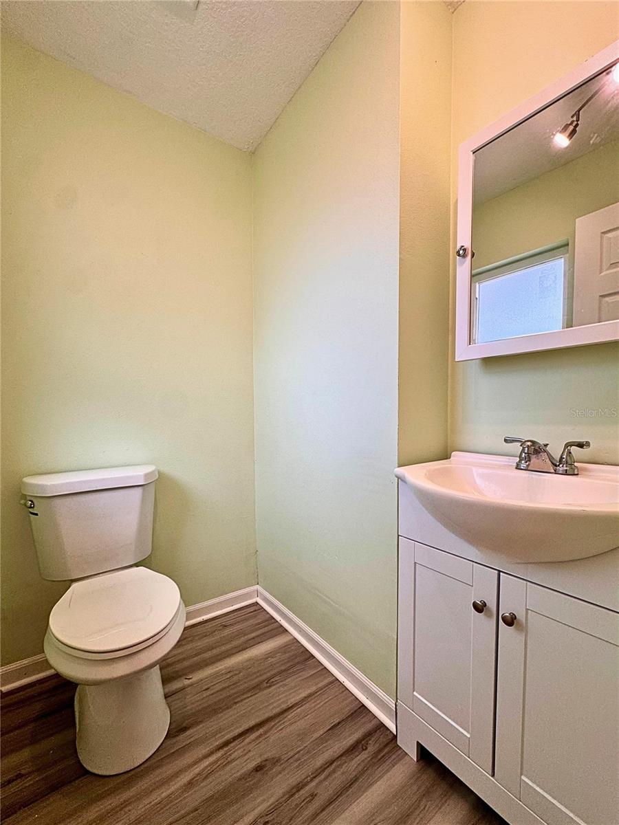 Image 18 of 23 For 1215 Gatewood Avenue