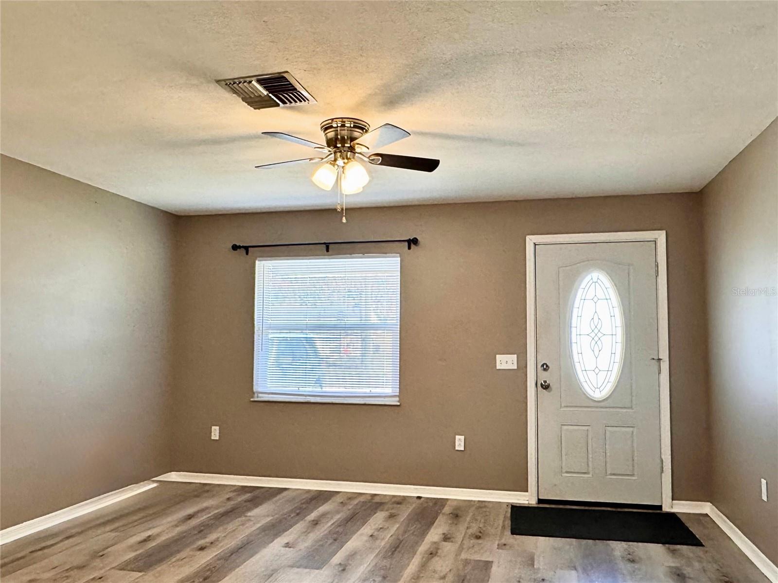 Image 3 of 23 For 1215 Gatewood Avenue