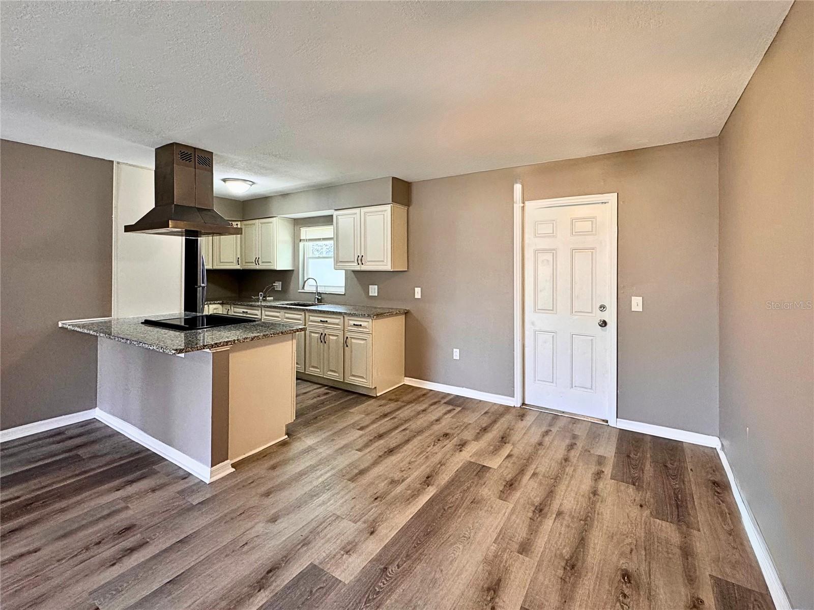 Image 4 of 23 For 1215 Gatewood Avenue